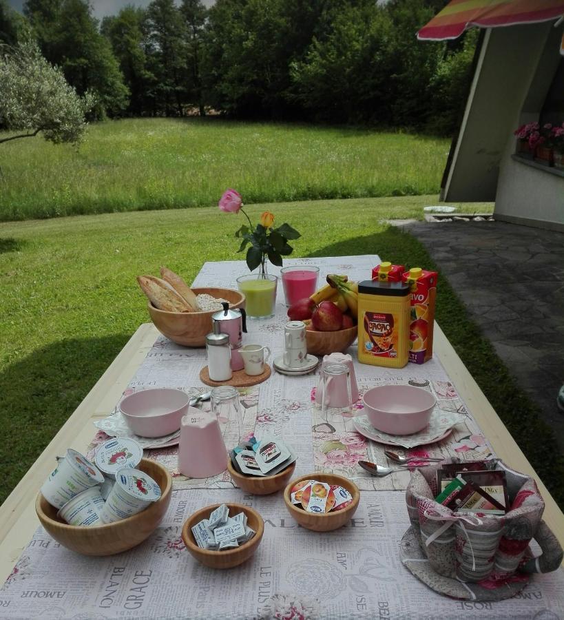 Bed and Breakfast La Vie En Rose à Buia Extérieur photo