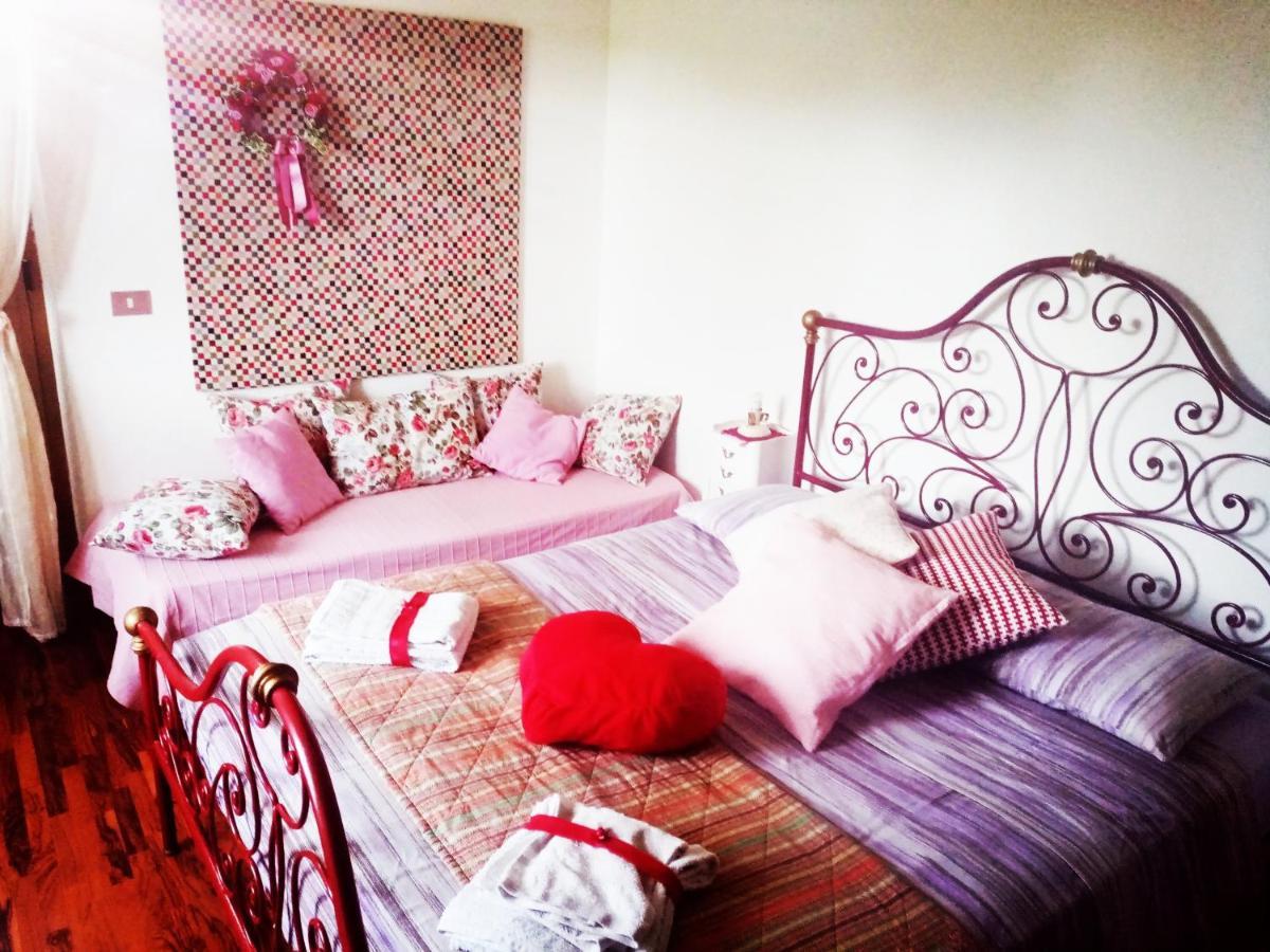 Bed and Breakfast La Vie En Rose à Buia Extérieur photo