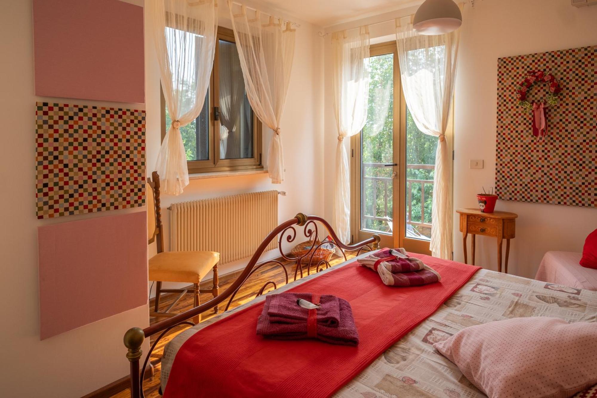 Bed and Breakfast La Vie En Rose à Buia Extérieur photo